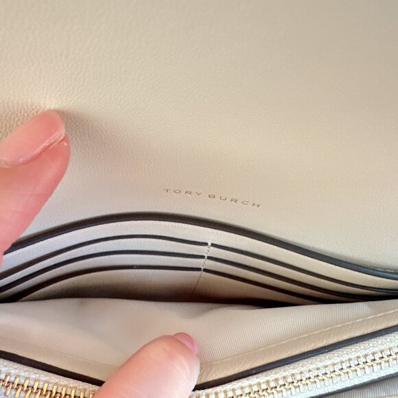 Tory Burch Kira Chevron Chain Wallet in Color New Cream - Picture 15 of 15